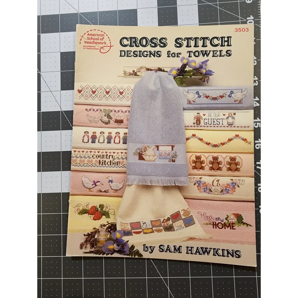 Vintage 1987 Cross Stitch Designs for Towels‎ Booklet